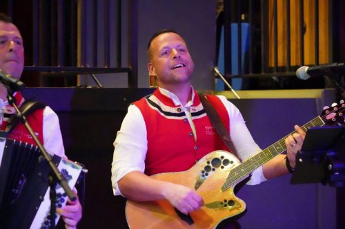 644520433 1524461109681299 972753149866404078 n